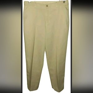 Mens 35X32 L.L. BEAN Natural Fit Cream Khaki Chinos. Pants -EUC